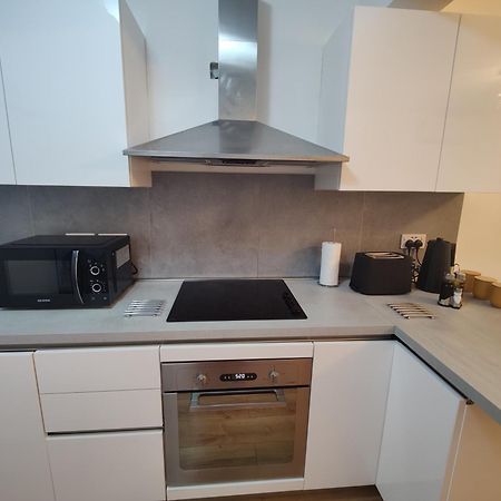 Central Modern Sliema 2 Bedroom Apartment מראה חיצוני תמונה