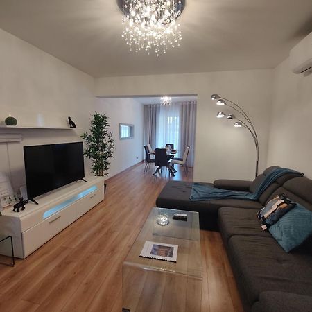 Central Modern Sliema 2 Bedroom Apartment מראה חיצוני תמונה
