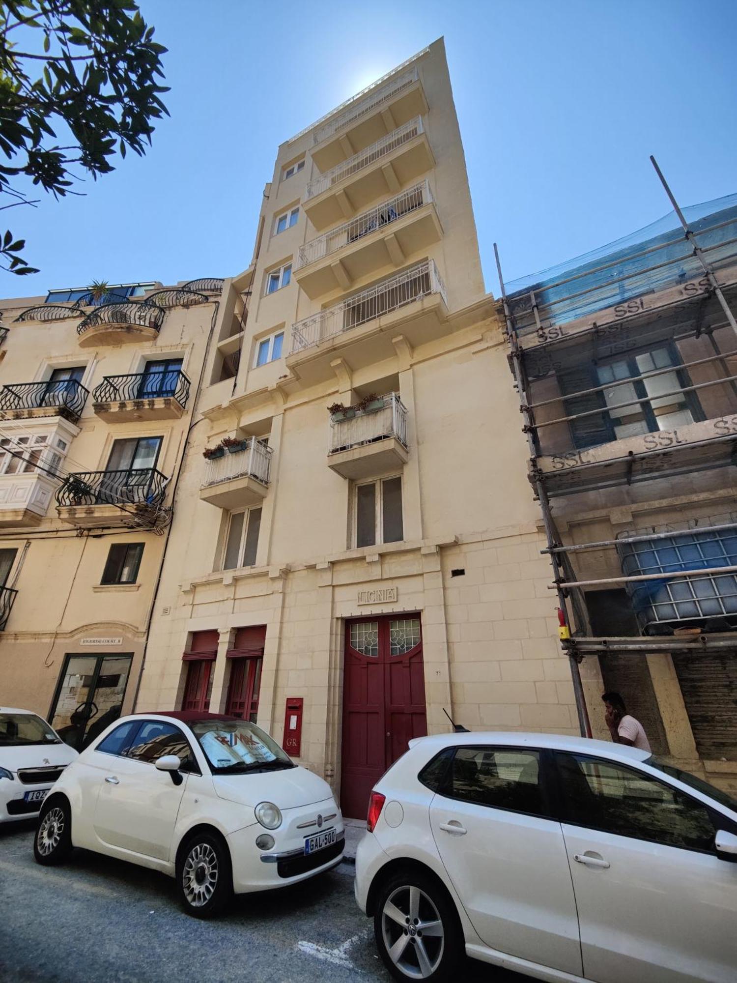 Central Modern Sliema 2 Bedroom Apartment מראה חיצוני תמונה